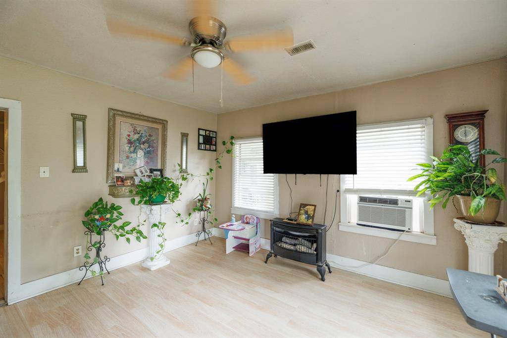 308 W 5th Street, Coleman, TX 76834