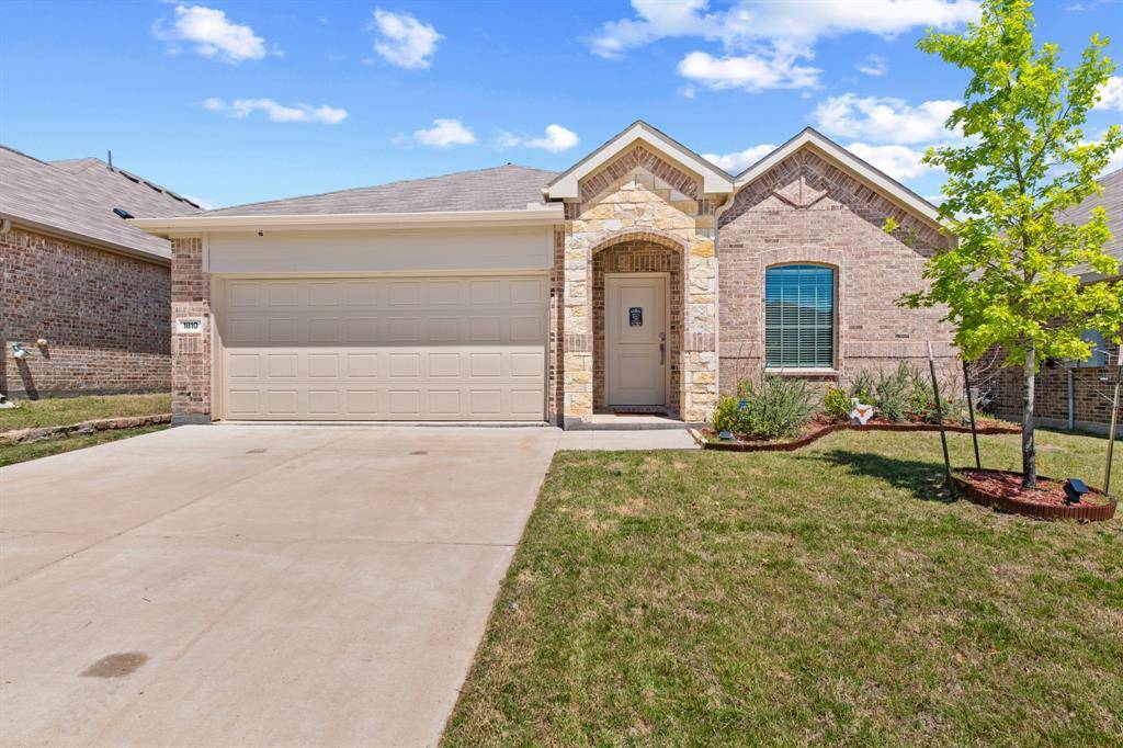 1810 Memorable Moment Drive, Crandall, TX 75114
