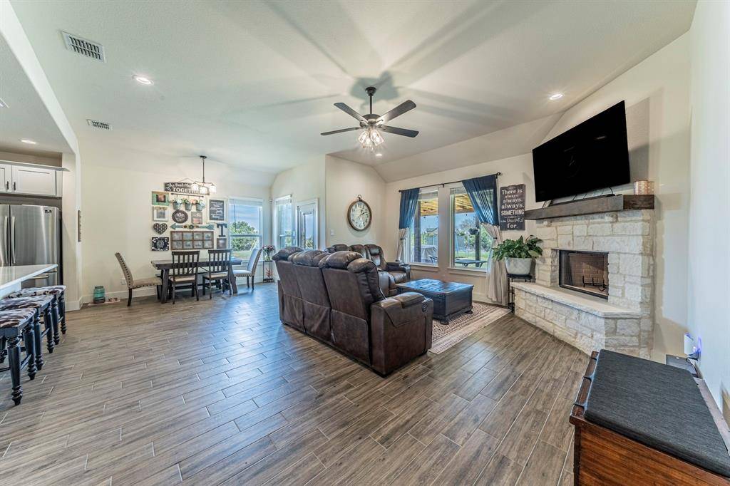 2001 Redemption Drive, Weatherford, TX 76088