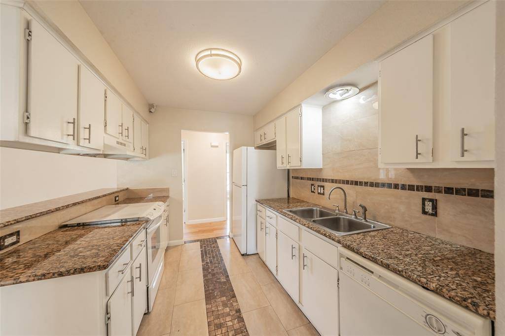 3812 Indian Wells Drive, Arlington, TX 76017