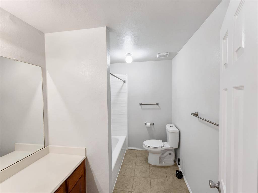 3211 Roundtree Lane, Garland, TX 75044