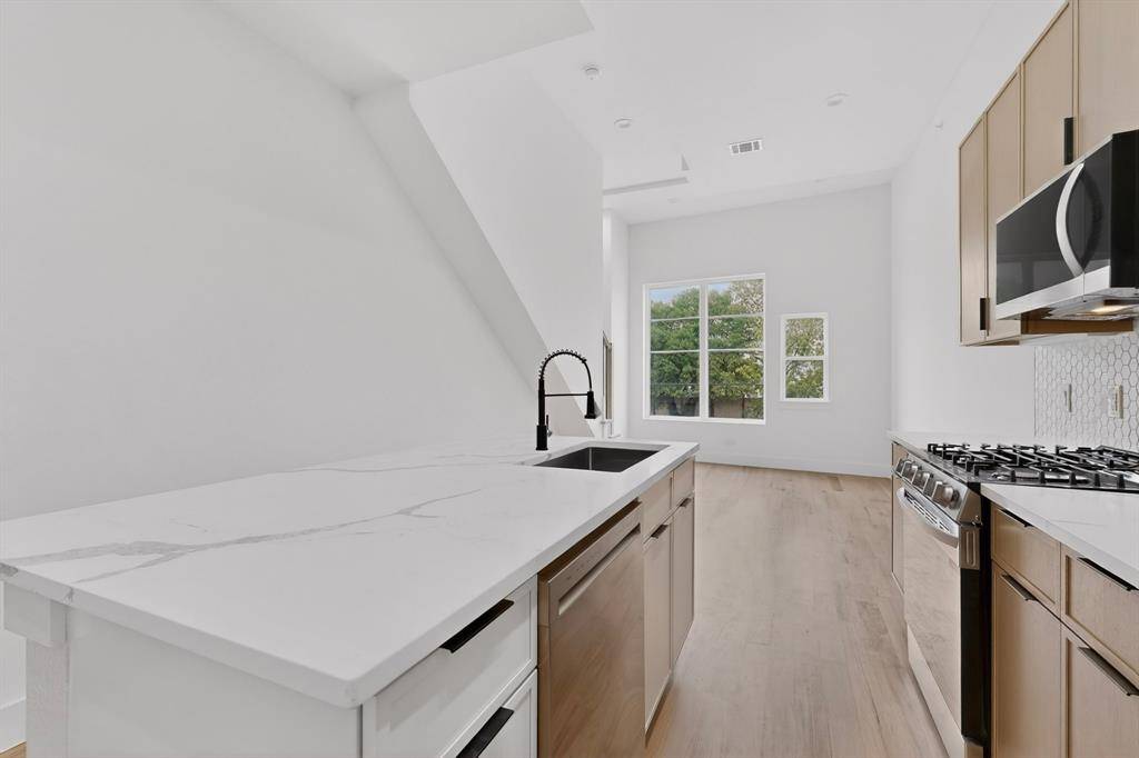 2080 Kelly Avenue #109, Dallas, TX 75215