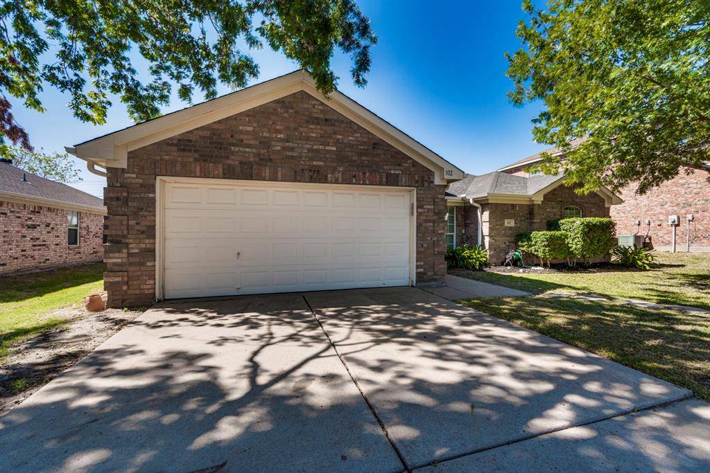 102 Canyon Court, Waxahachie, TX 75167