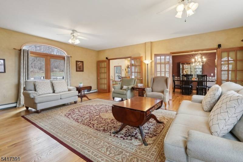 64 Fords Rd, Randolph Twp., NJ 07869