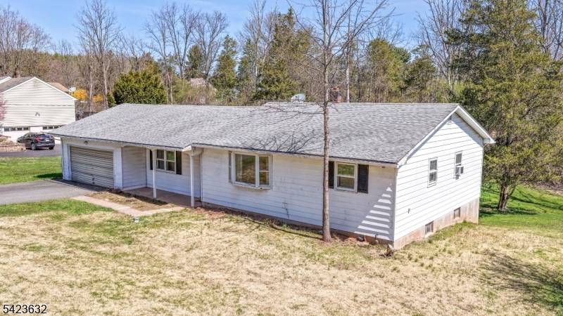 7 Charles Rd, Holland Twp., NJ 08848