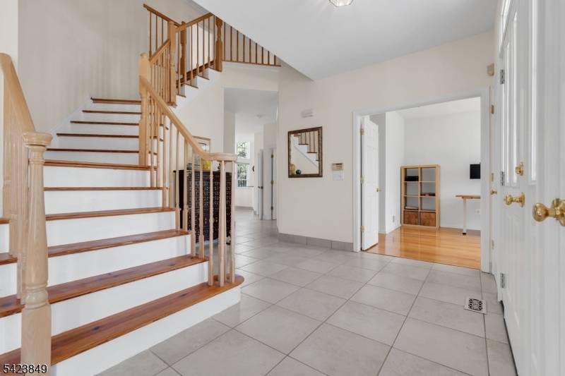 64 Bradley Ln, Bridgewater Twp., NJ 08807