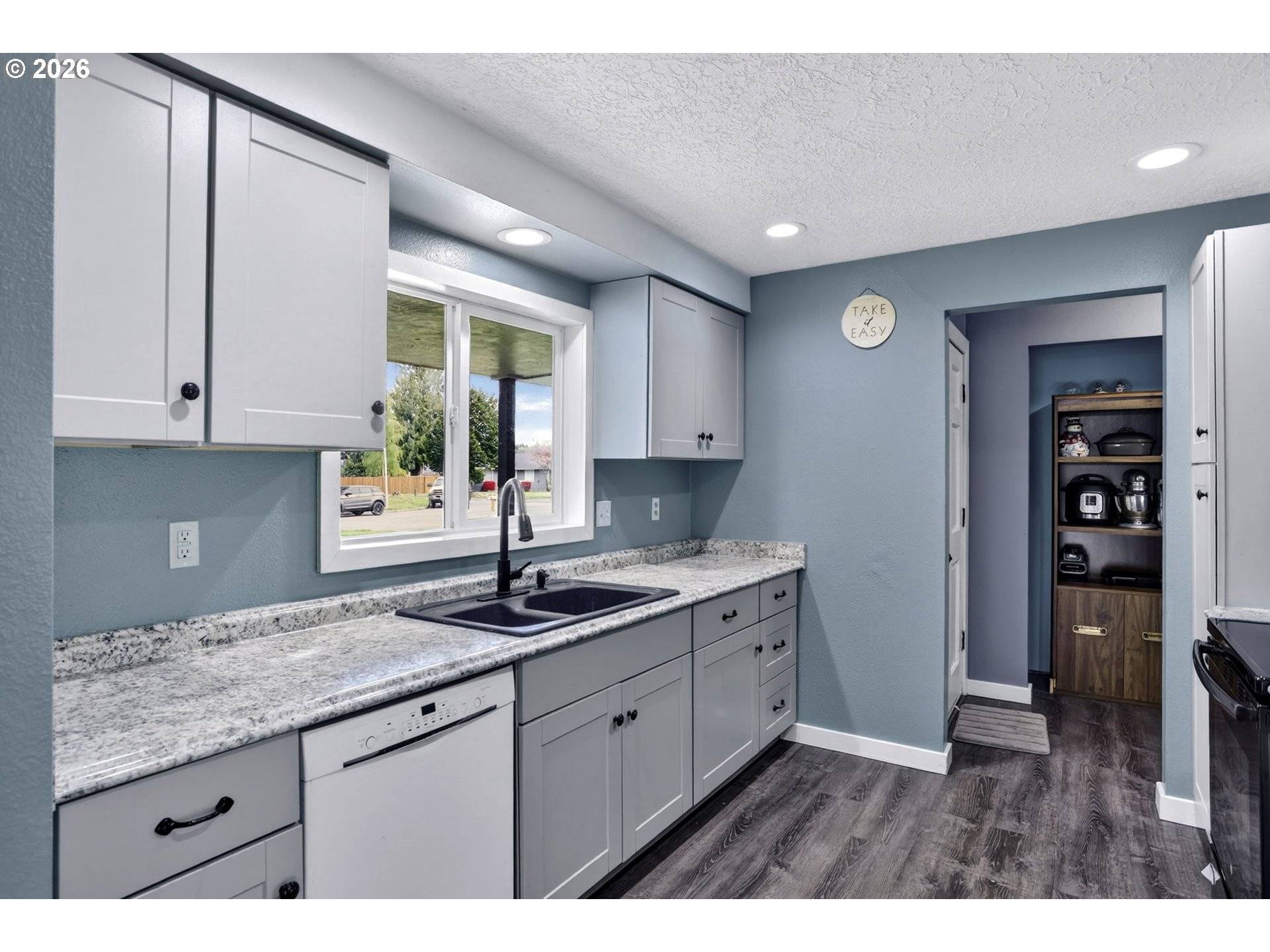 3815 CHERRYWOOD ST, Longview, WA 98632