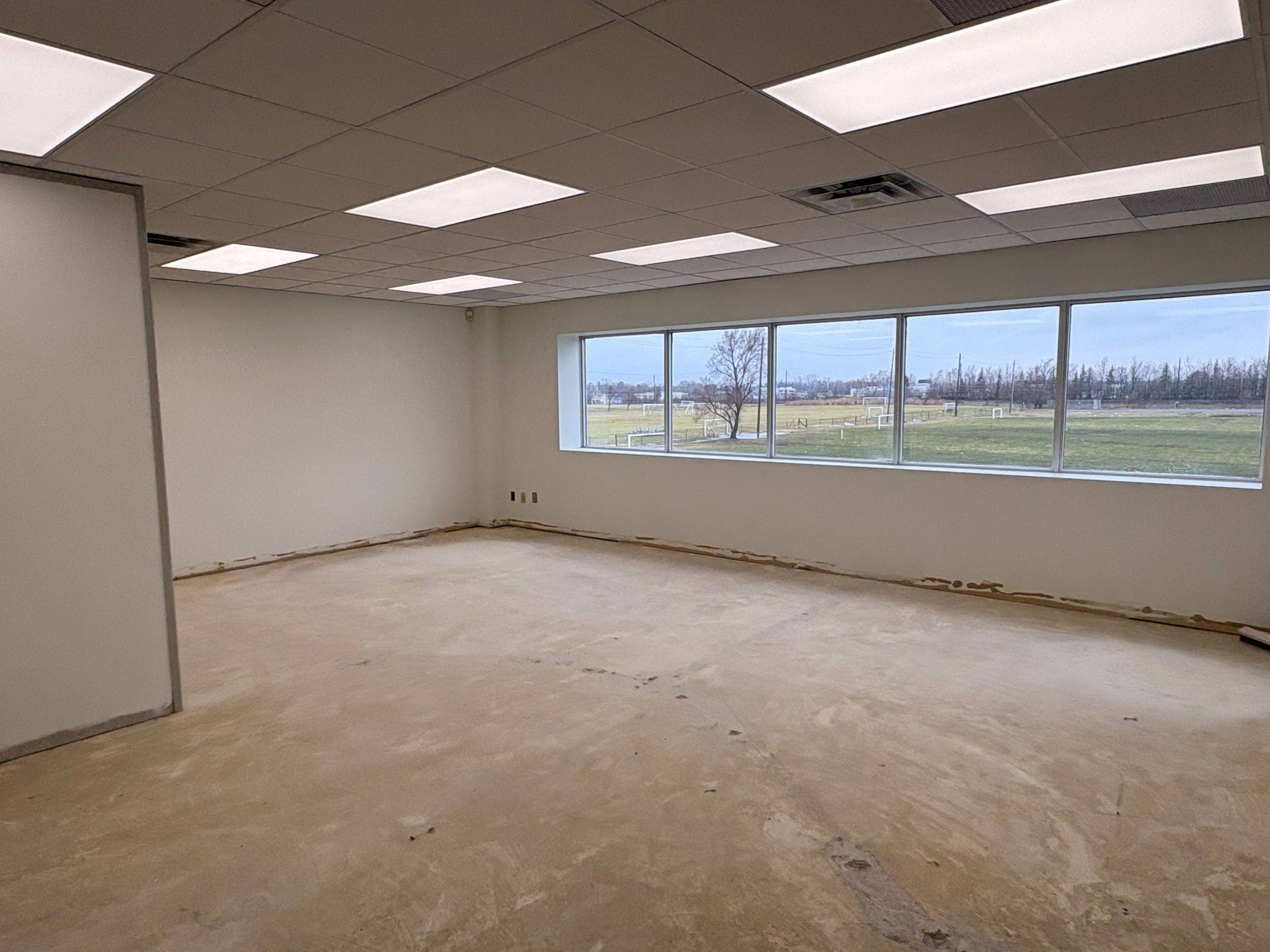 5510 Canotek RD #201, Beacon Hill North - South And Area, ON K1J 9J5