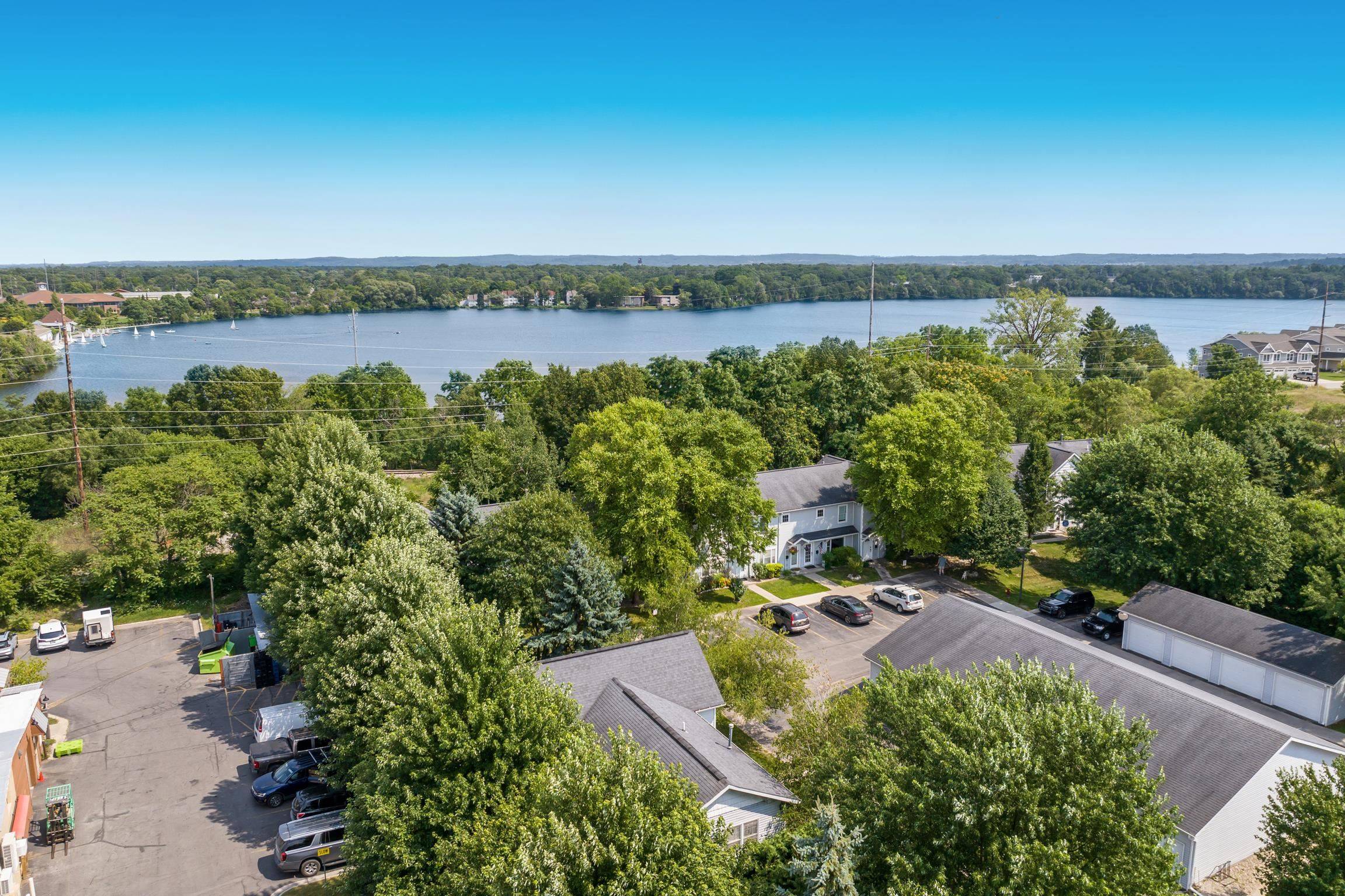 715 Lake AVE, Traverse City, MI 49684