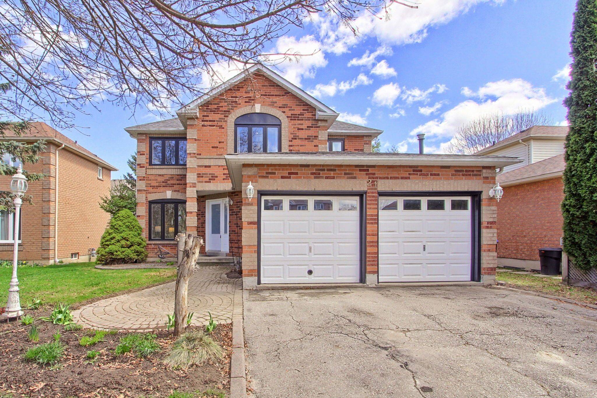 21 Daniele AVE N, New Tecumseth, ON L0G 1A0