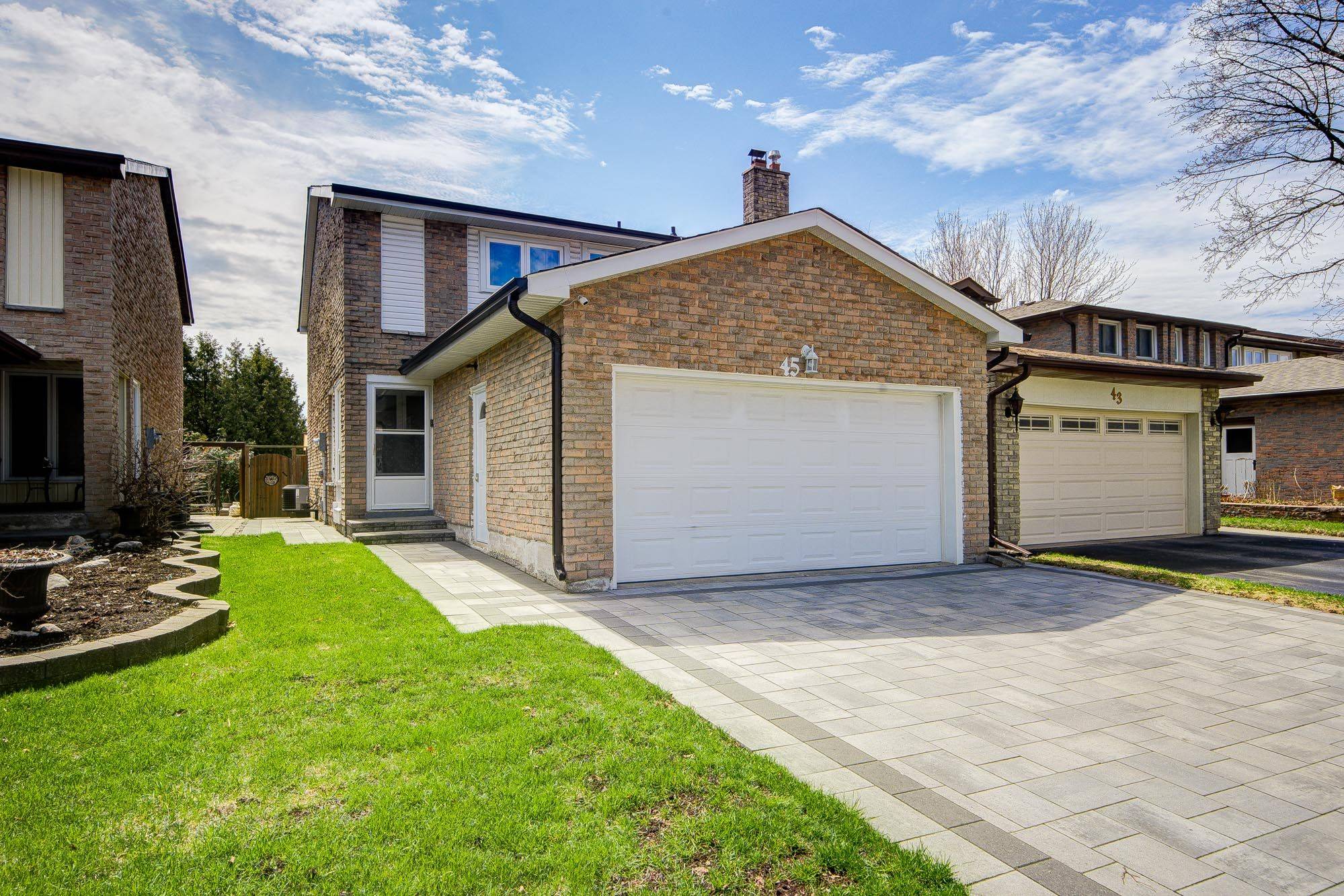 45 Longmeadow CRES, Markham, ON L3R 3J6