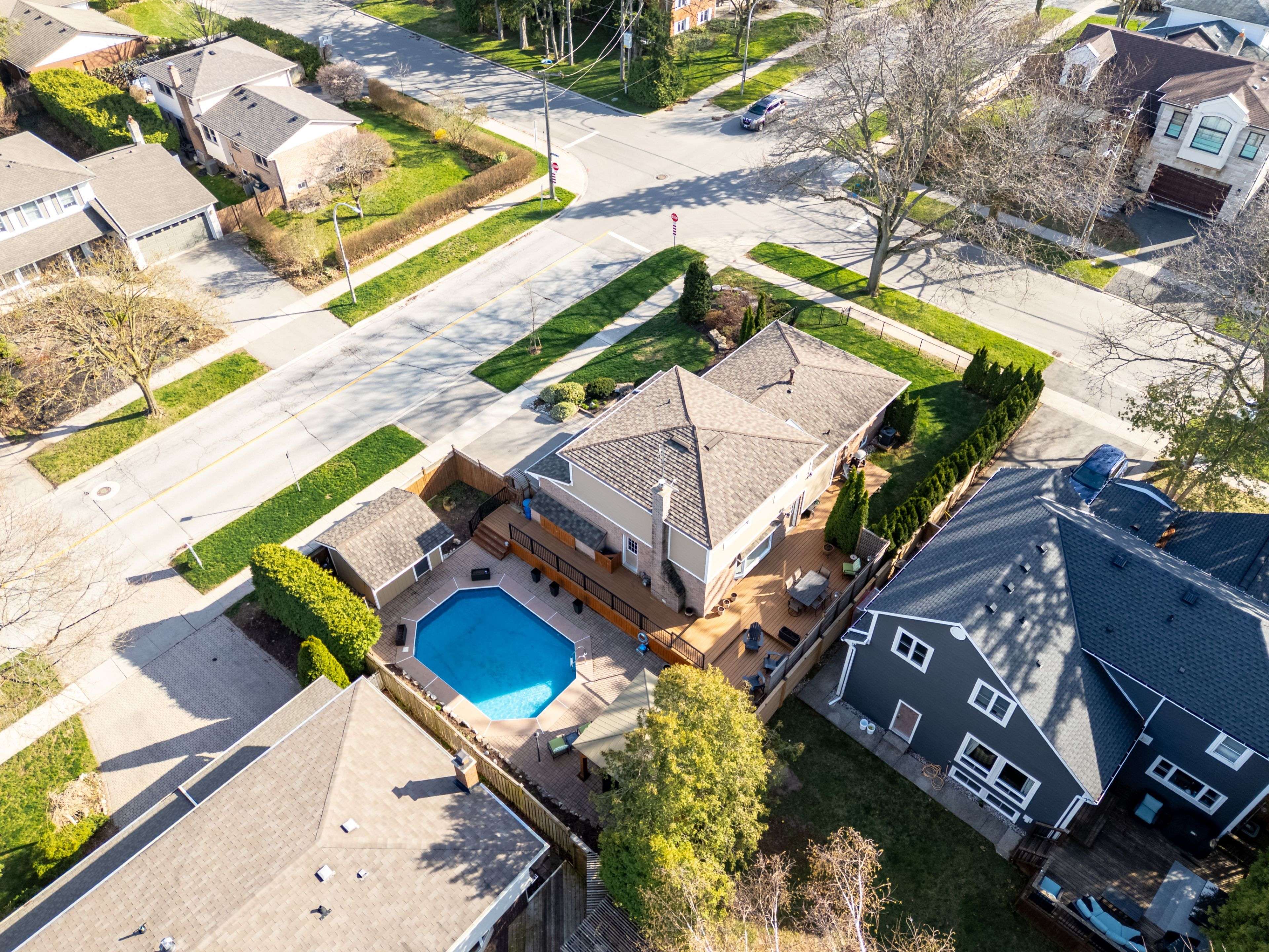 4151 Spruce AVE, Burlington, ON L7L 1K8