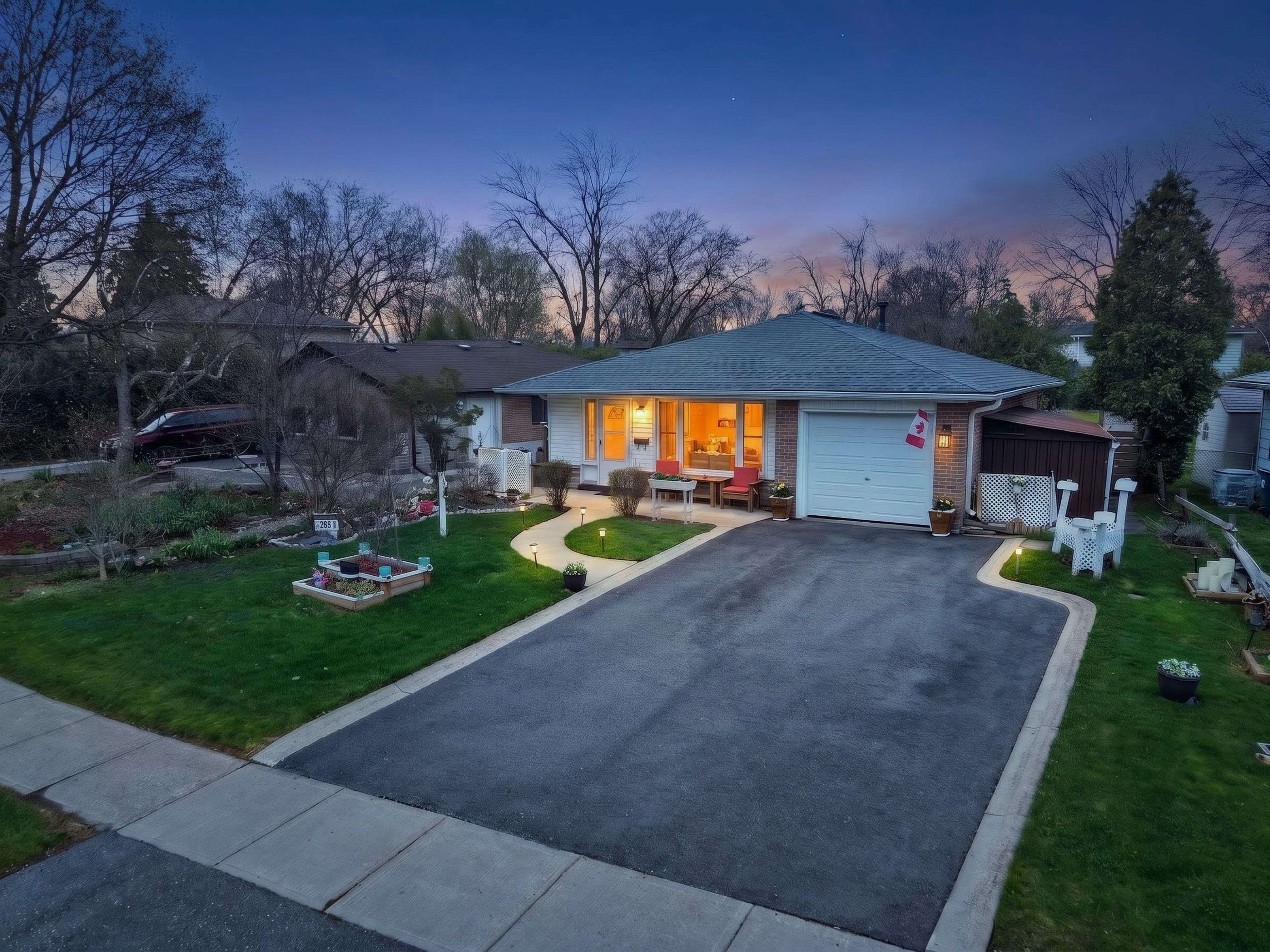 263 Bartley Bull Pkwy, Brampton, ON L6W 2L2