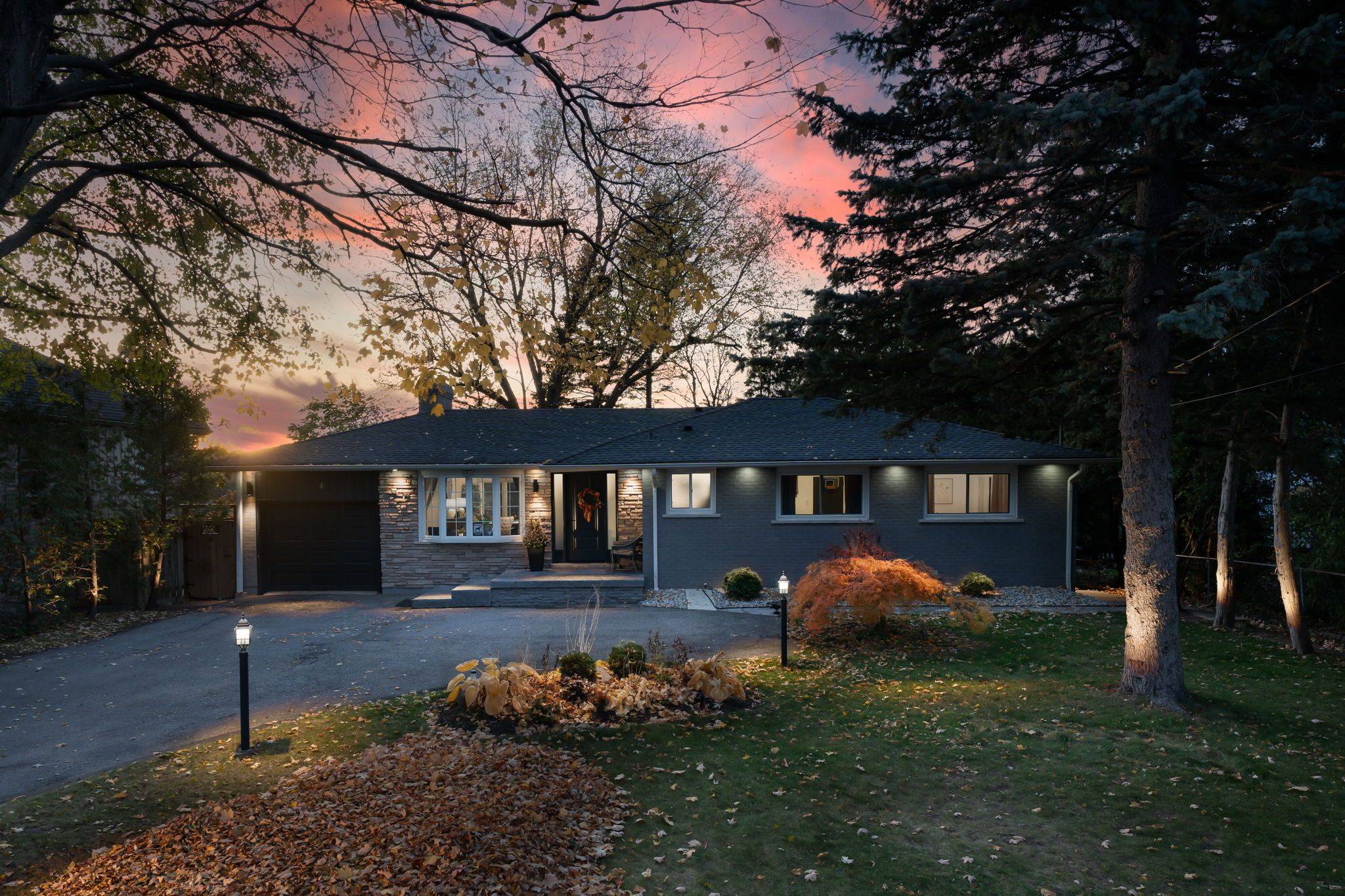 4 Chipper CT, Halton Hills, ON L7G 1L3