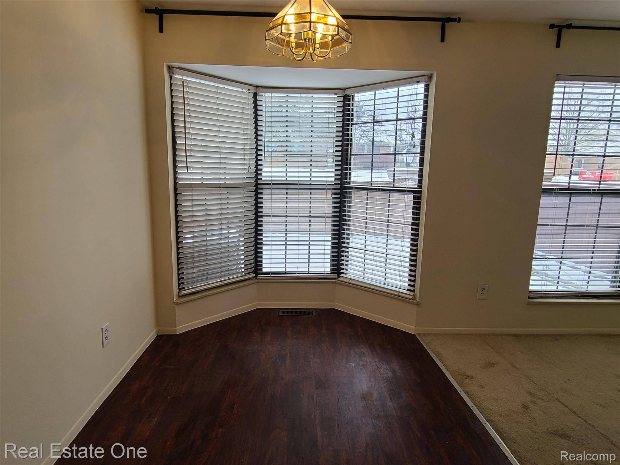 38872 Country CIR #90, Farmington Hills, MI 48331