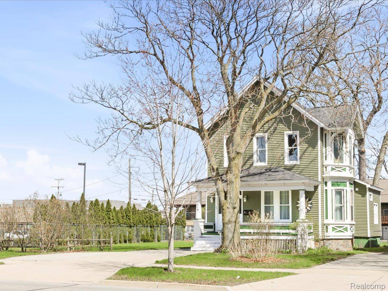 1618 MILITARY ST, Port Huron, MI 48060