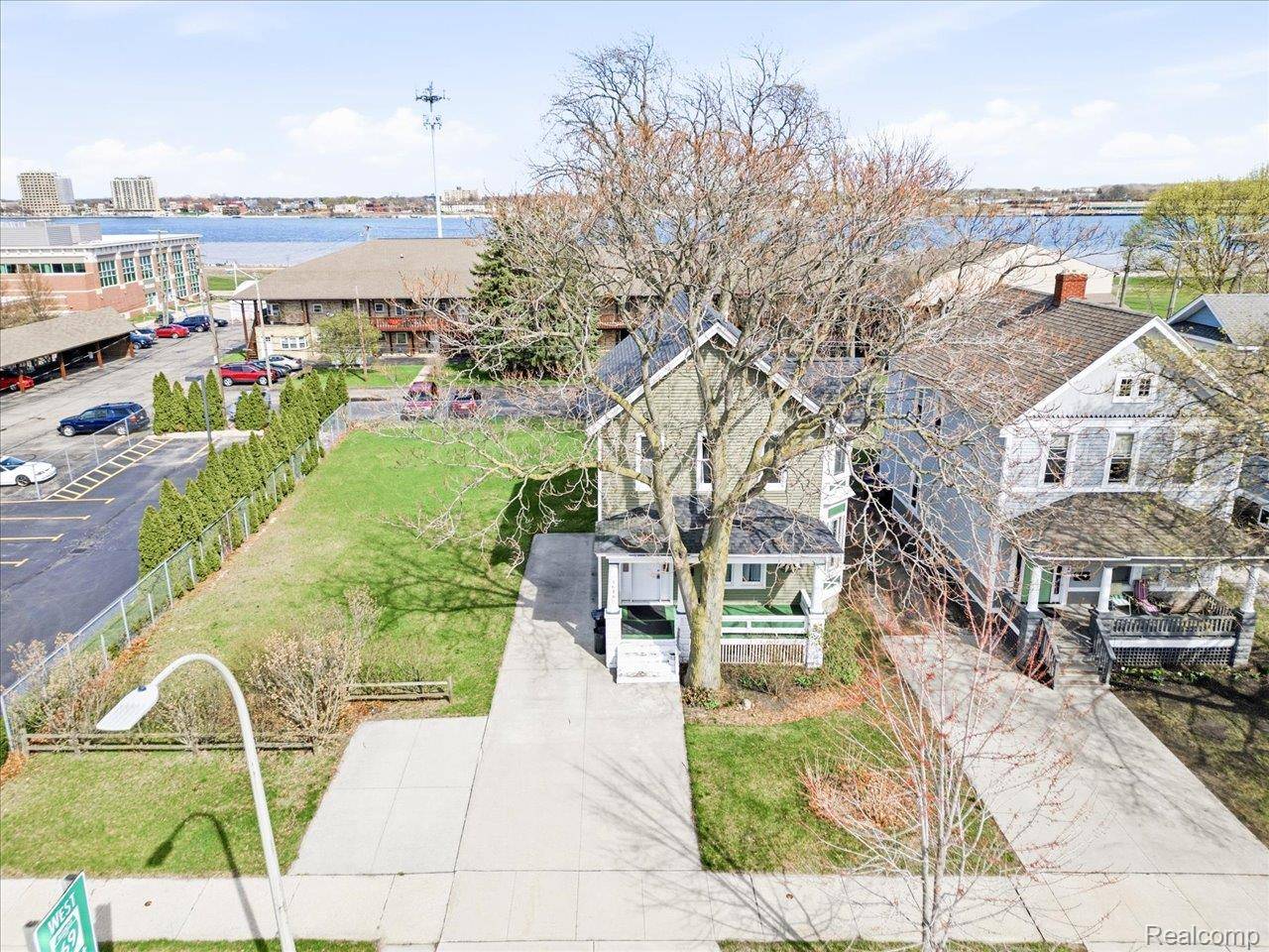 1618 MILITARY ST, Port Huron, MI 48060