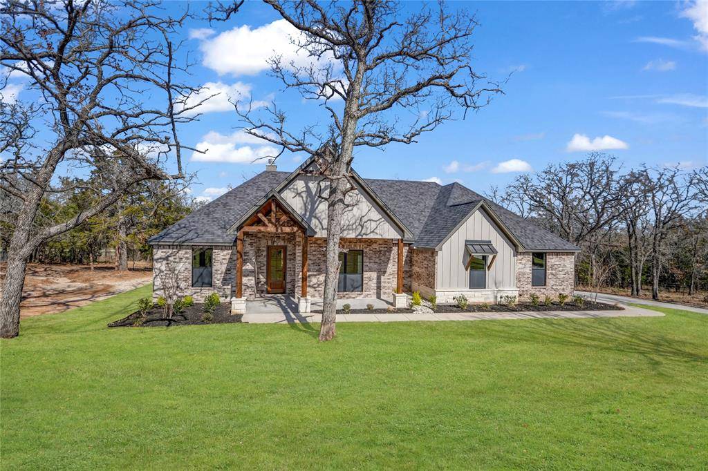 1064 Arbor Vista Drive, Azle, TX 76020