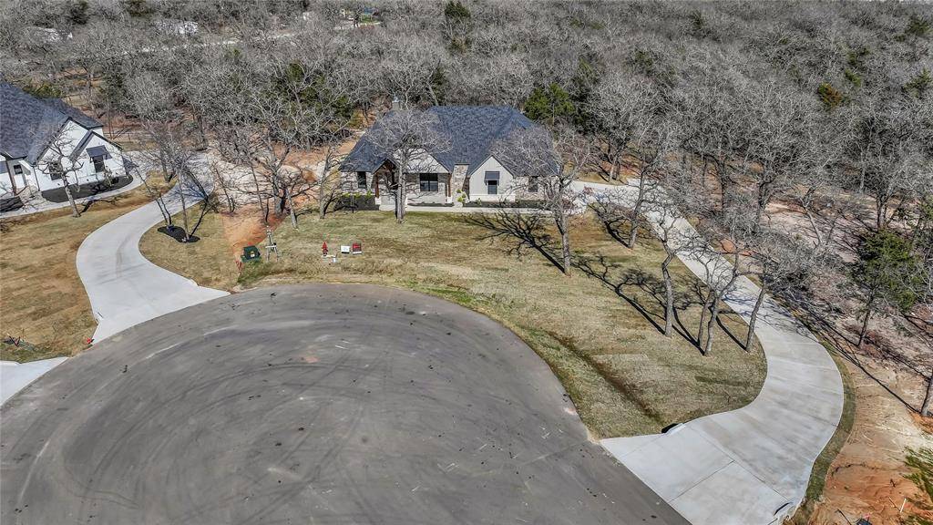 1064 Arbor Vista Drive, Azle, TX 76020
