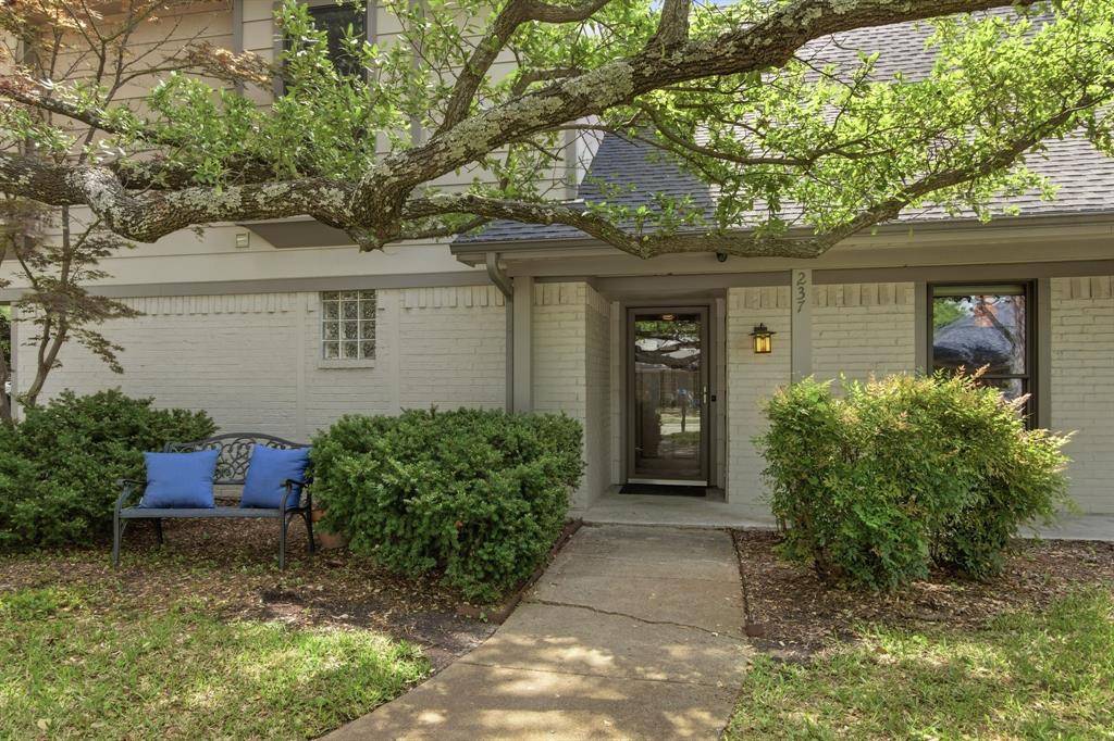 237 Woodcrest Drive, Richardson, TX 75080