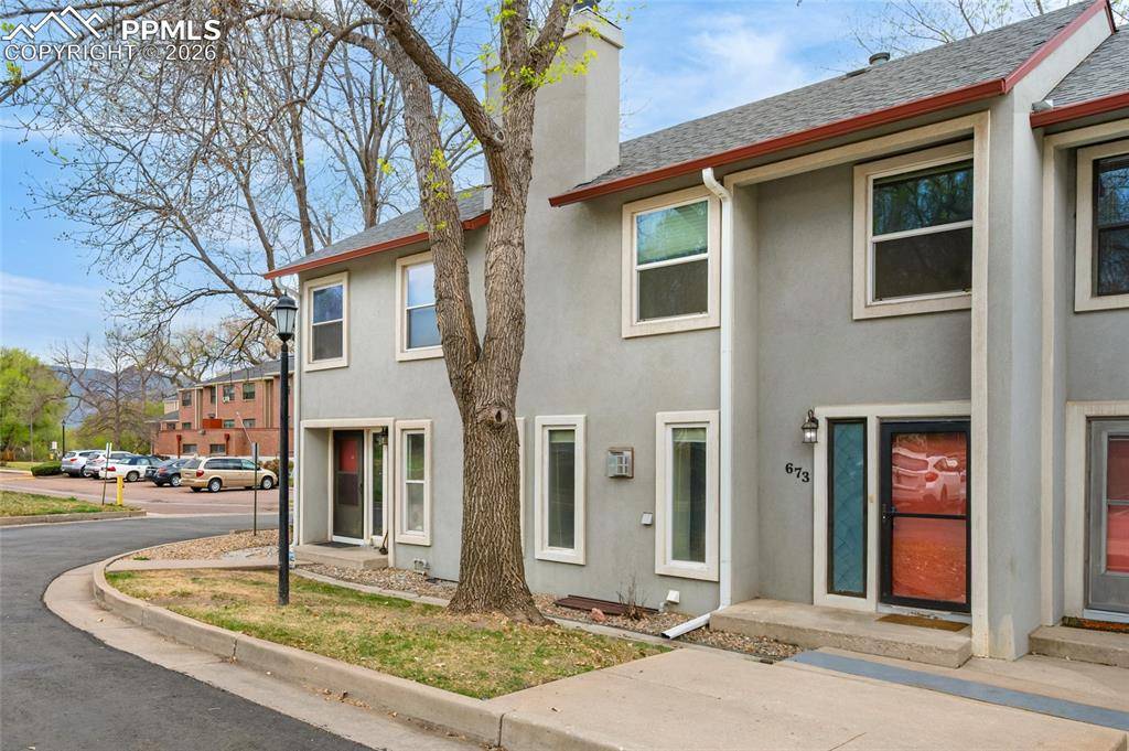 673 Shooks LN, Colorado Springs, CO 80903