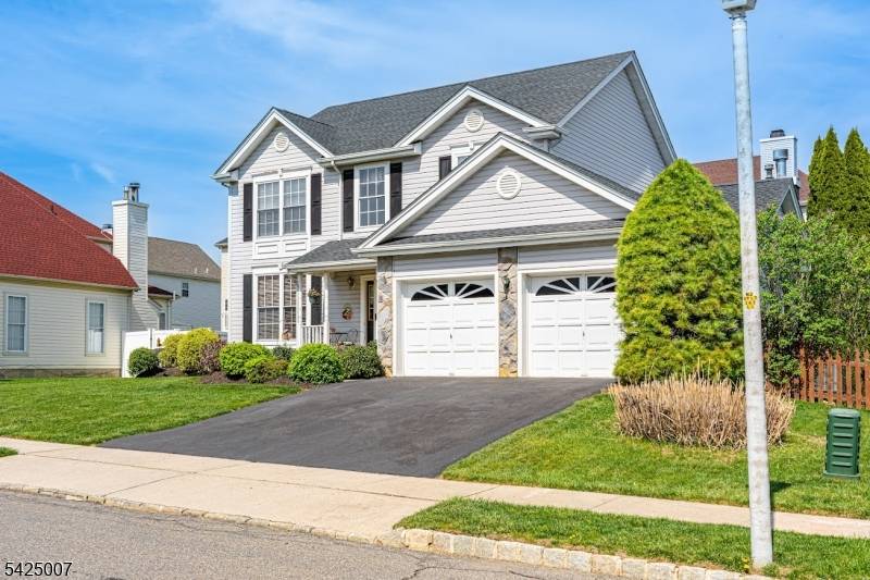 6 Kyle Dr, Lopatcong Twp., NJ 08865