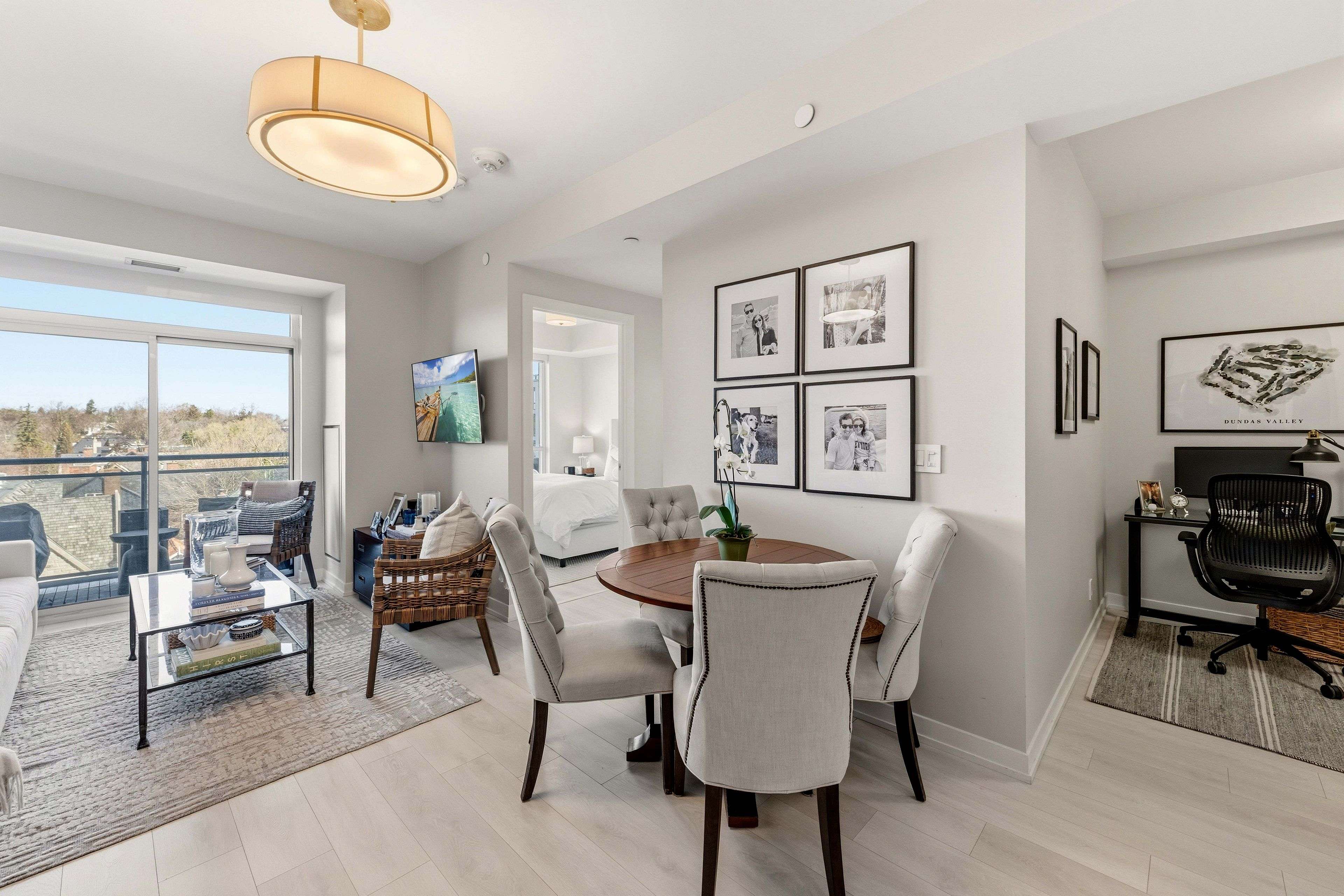 223 St Clair AVE W #508, Toronto C02, ON M4V 0A5