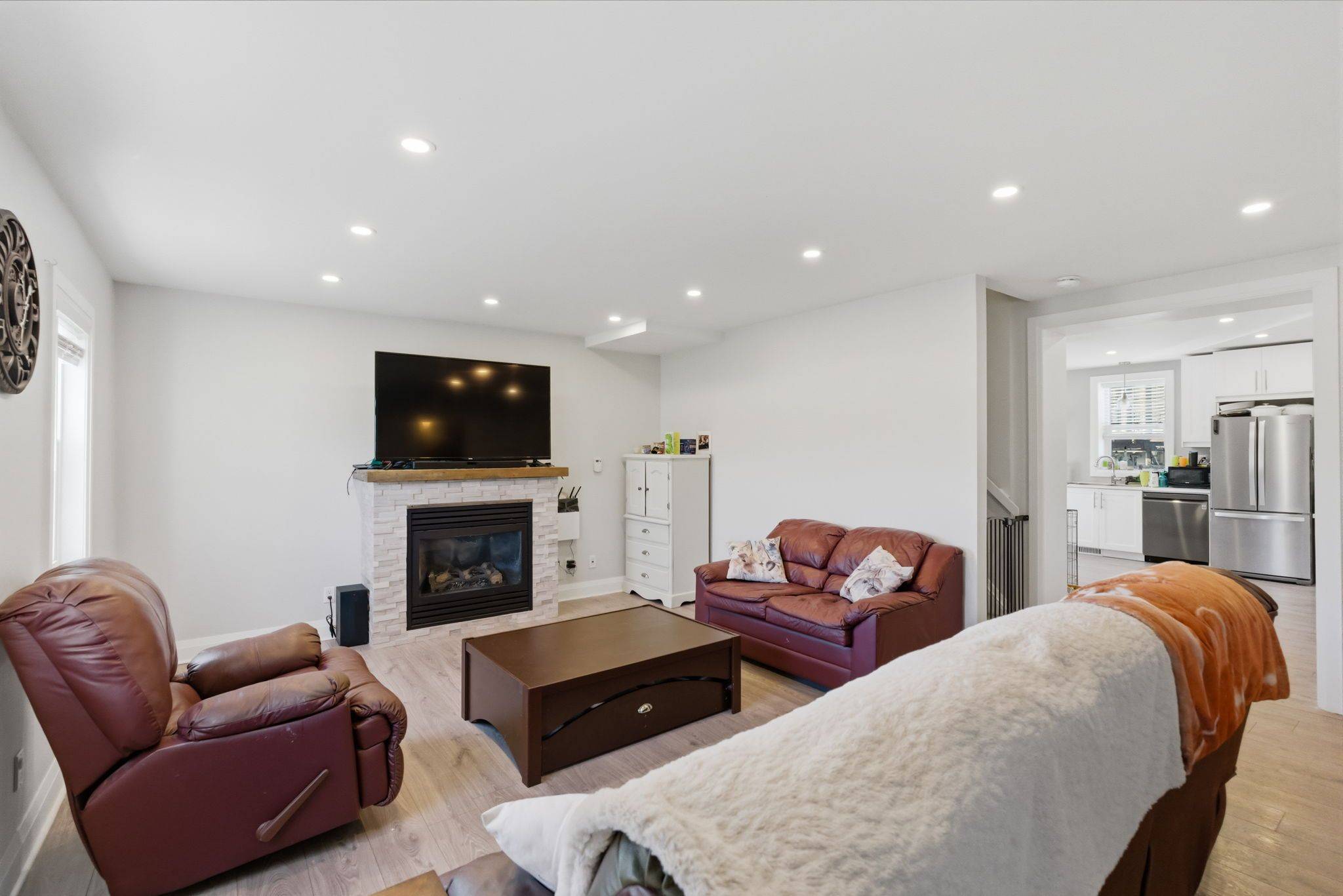 88 Victoria RD, Georgina, ON L0E 1N0