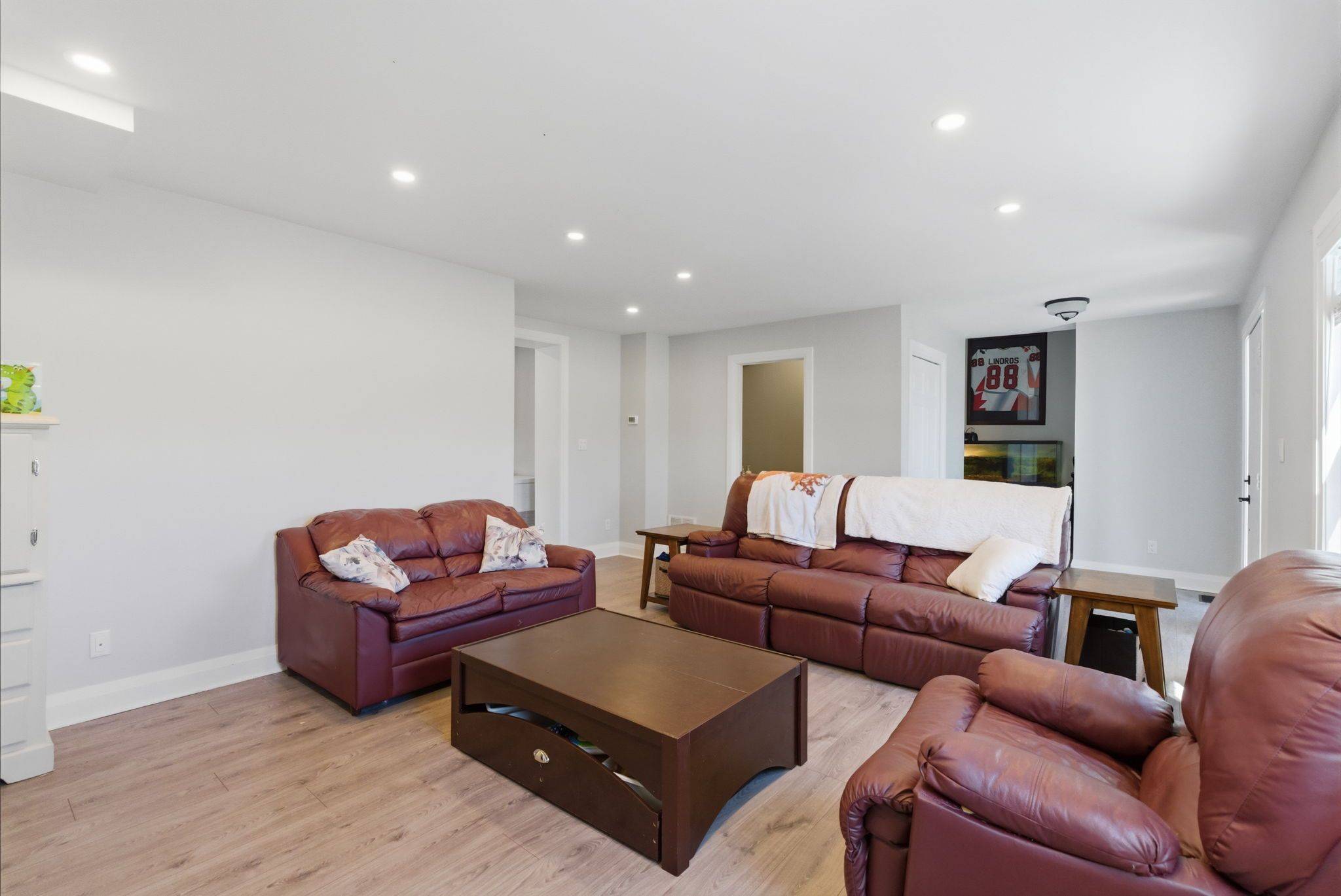 88 Victoria RD, Georgina, ON L0E 1N0