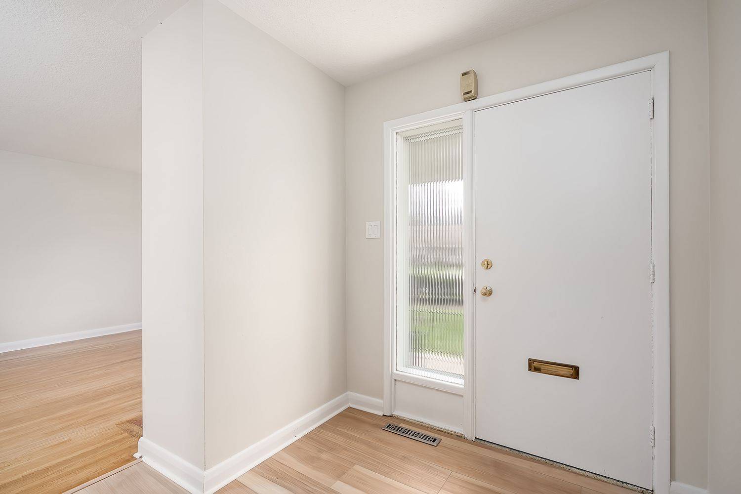 2043 Devon RD, Oakville, ON L6J 2N1