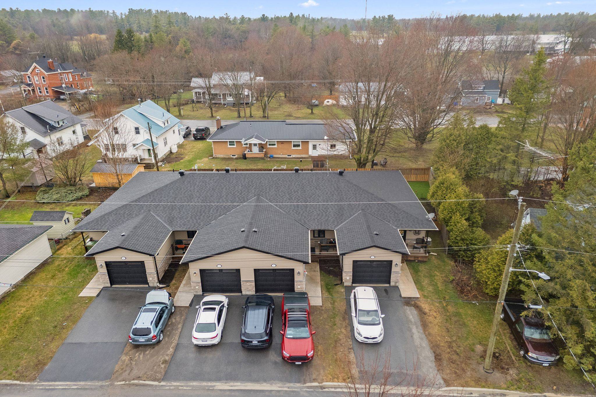 32 David ST #B, Edwardsburgh/cardinal, ON K0E 1X0