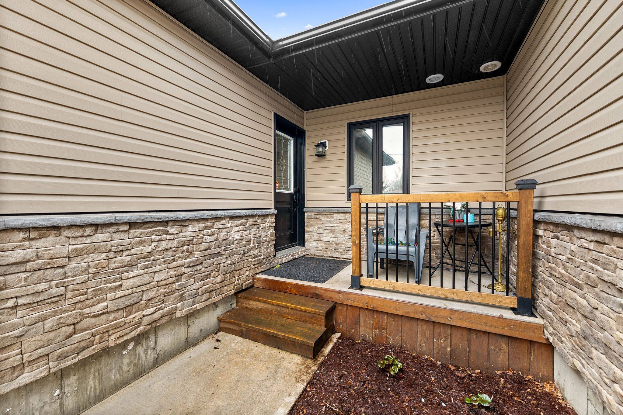 32 David ST #C, Edwardsburgh/cardinal, ON K0E 1X0