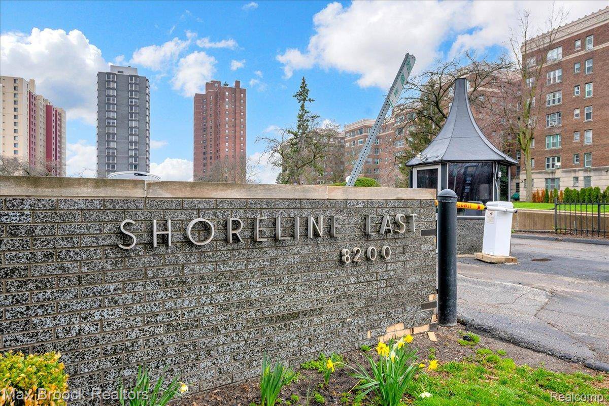 8200 E Jefferson AVE #1901, Detroit, MI 48214