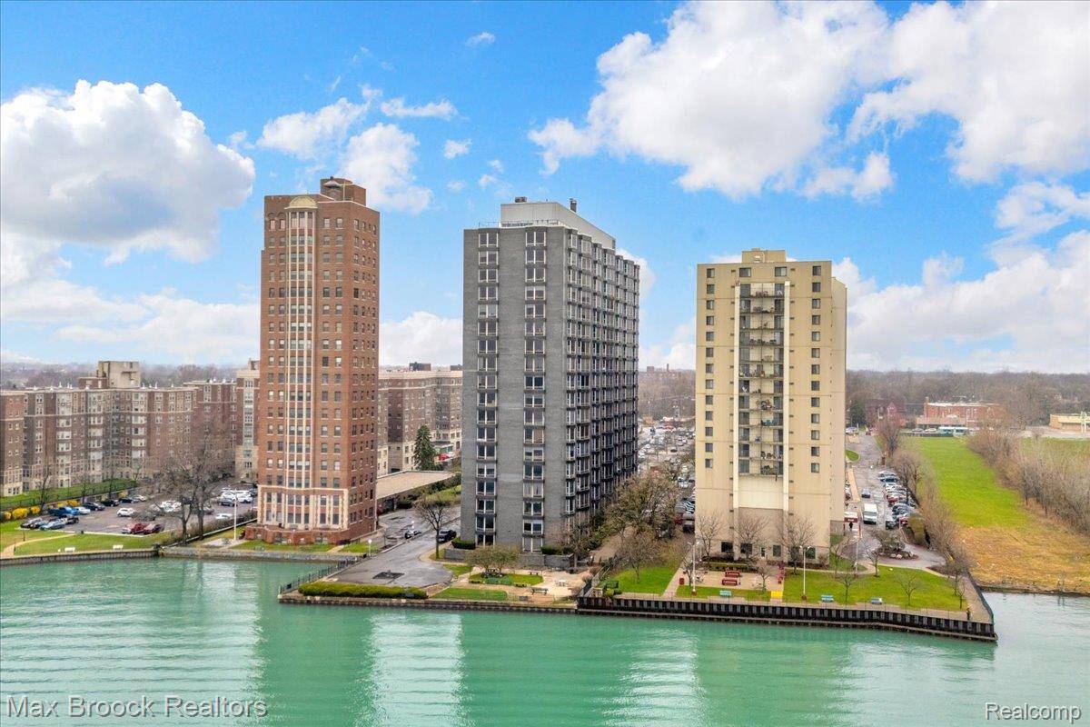 8200 E Jefferson AVE #1901, Detroit, MI 48214
