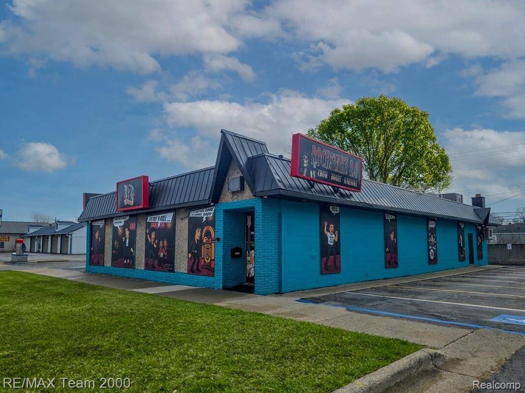 33729 Ford RD, Garden City, MI 48135