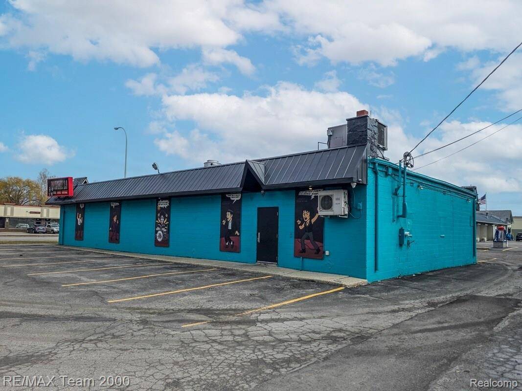 33729 Ford RD, Garden City, MI 48135