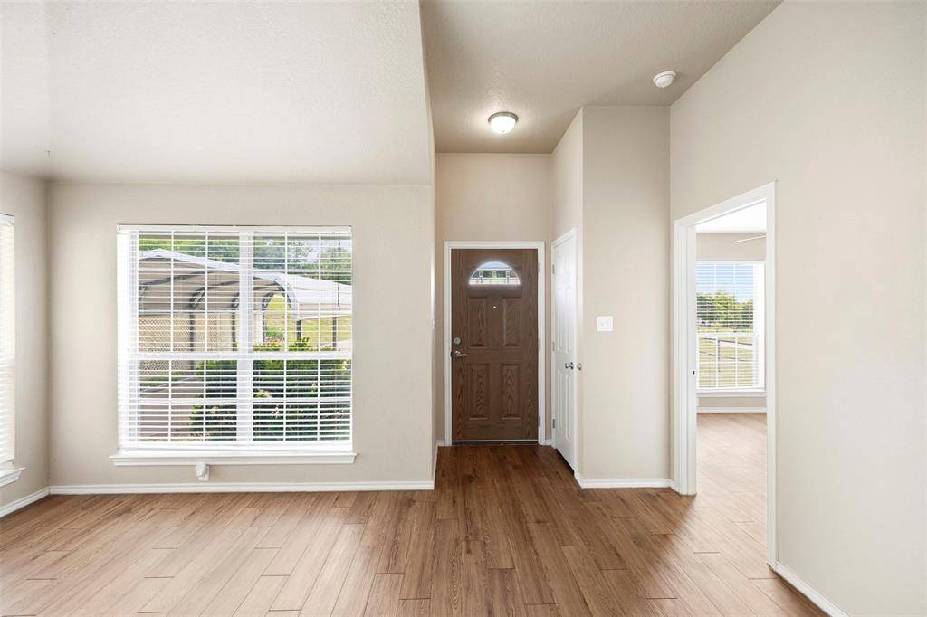 703 Bryan Street, Glen Rose, TX 76043