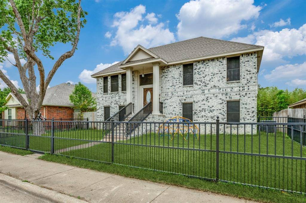 4912 Trinity Cross Court, Dallas, TX 75236
