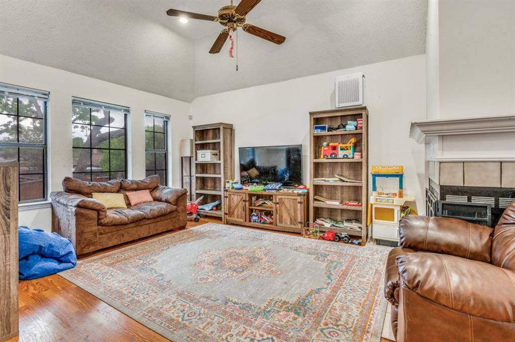 4912 Trinity Cross Court, Dallas, TX 75236