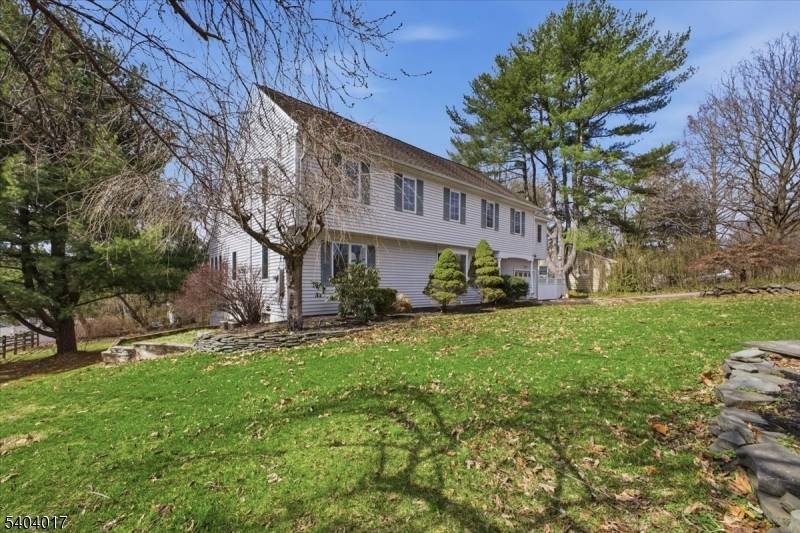 23 Lingert Ave, Clinton Town, NJ 08809