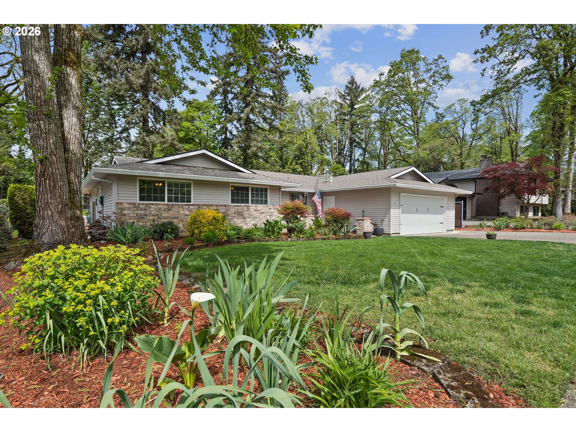 6777 OAKRIDGE DR, Gladstone, OR 97027