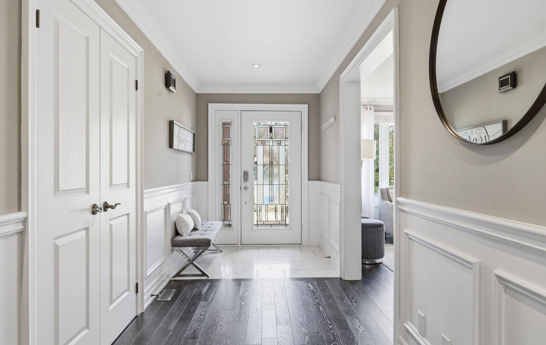 537 Charnwood CT, Pickering, ON L1V 4Y5