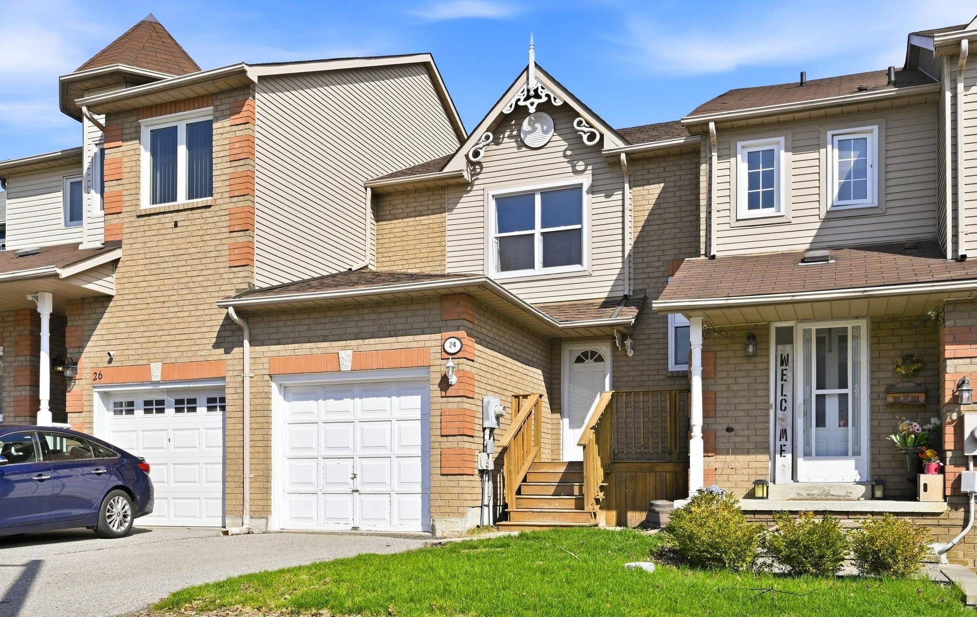 24 Trewin LN, Clarington, ON L1C 4W9