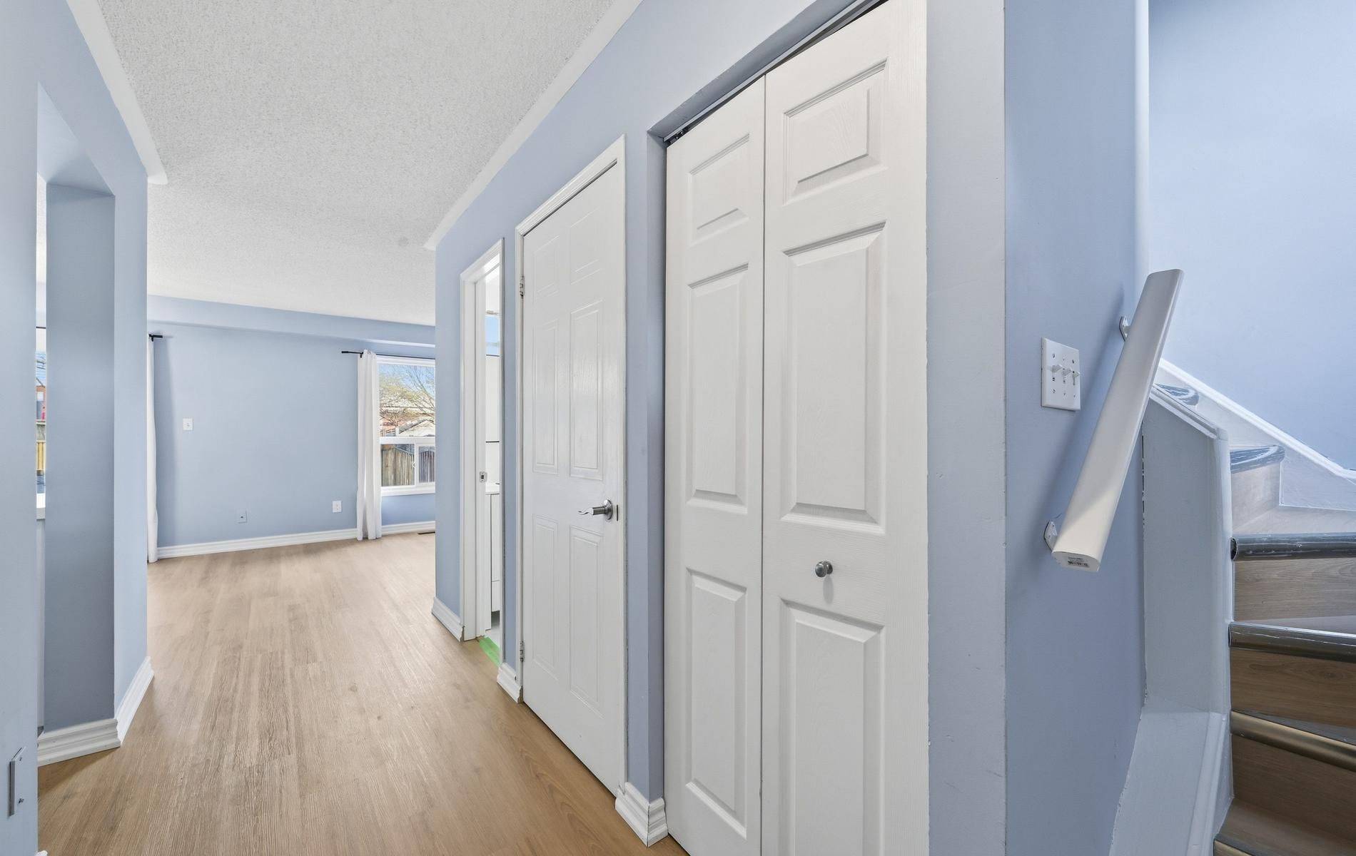 24 Trewin LN, Clarington, ON L1C 4W9