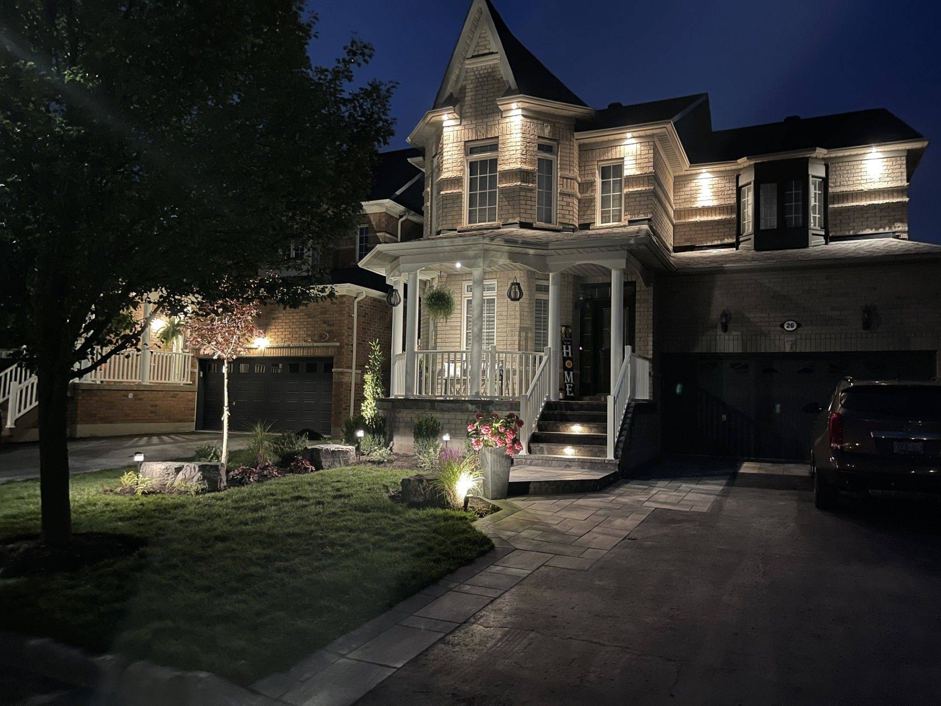 26 Corsham DR, Whitby, ON L1M 2K5