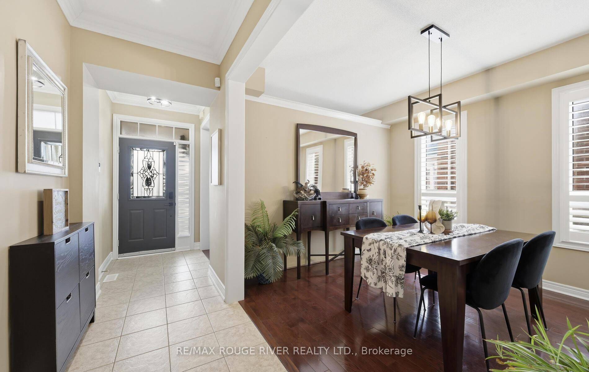 26 Corsham DR, Whitby, ON L1M 2K5