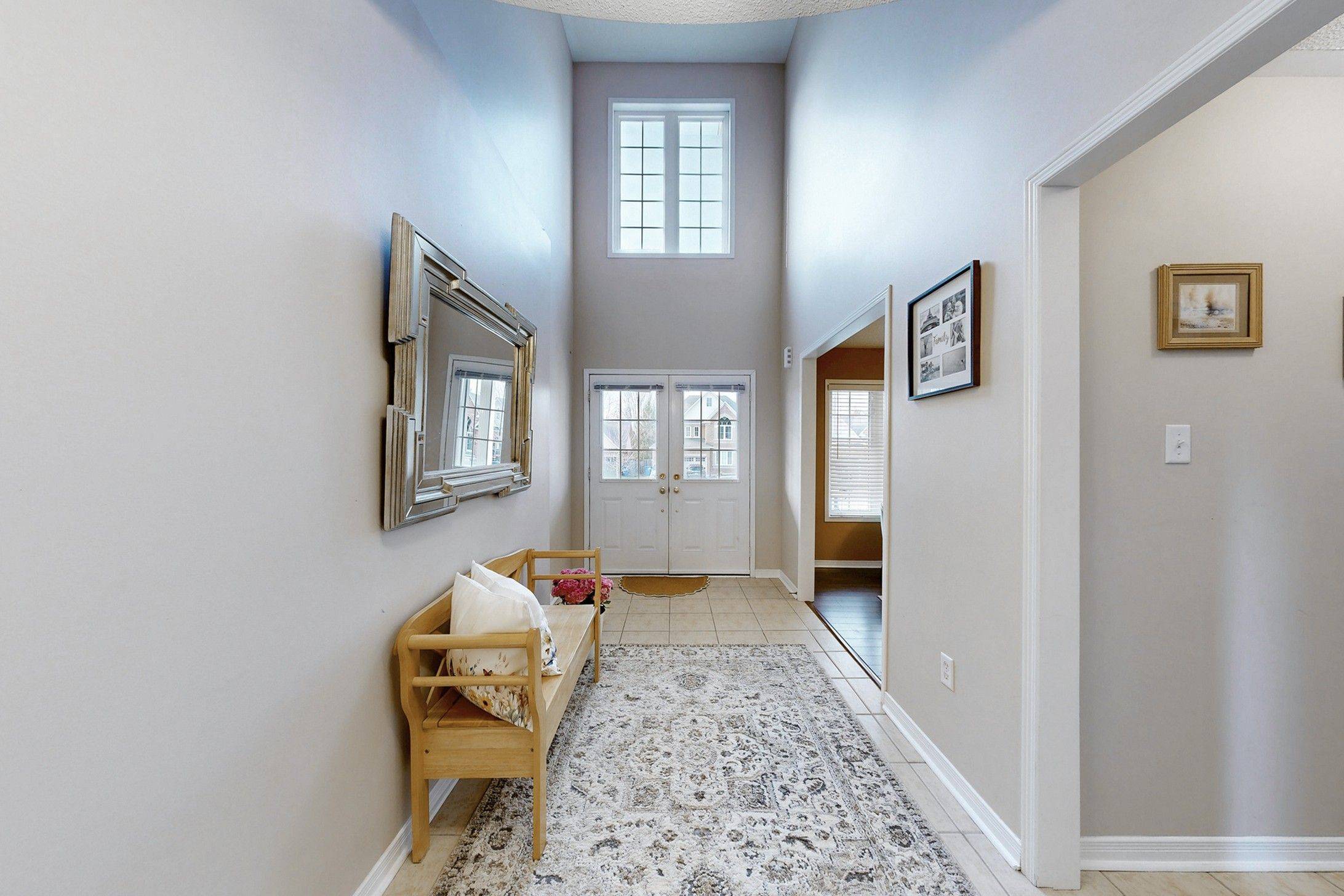 303 King ST E, East Gwillimbury, ON L0G 1M0