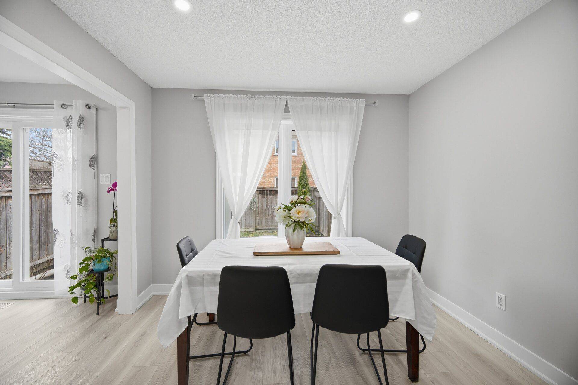 69 Wood CIR, Caledon, ON L7E 1R4