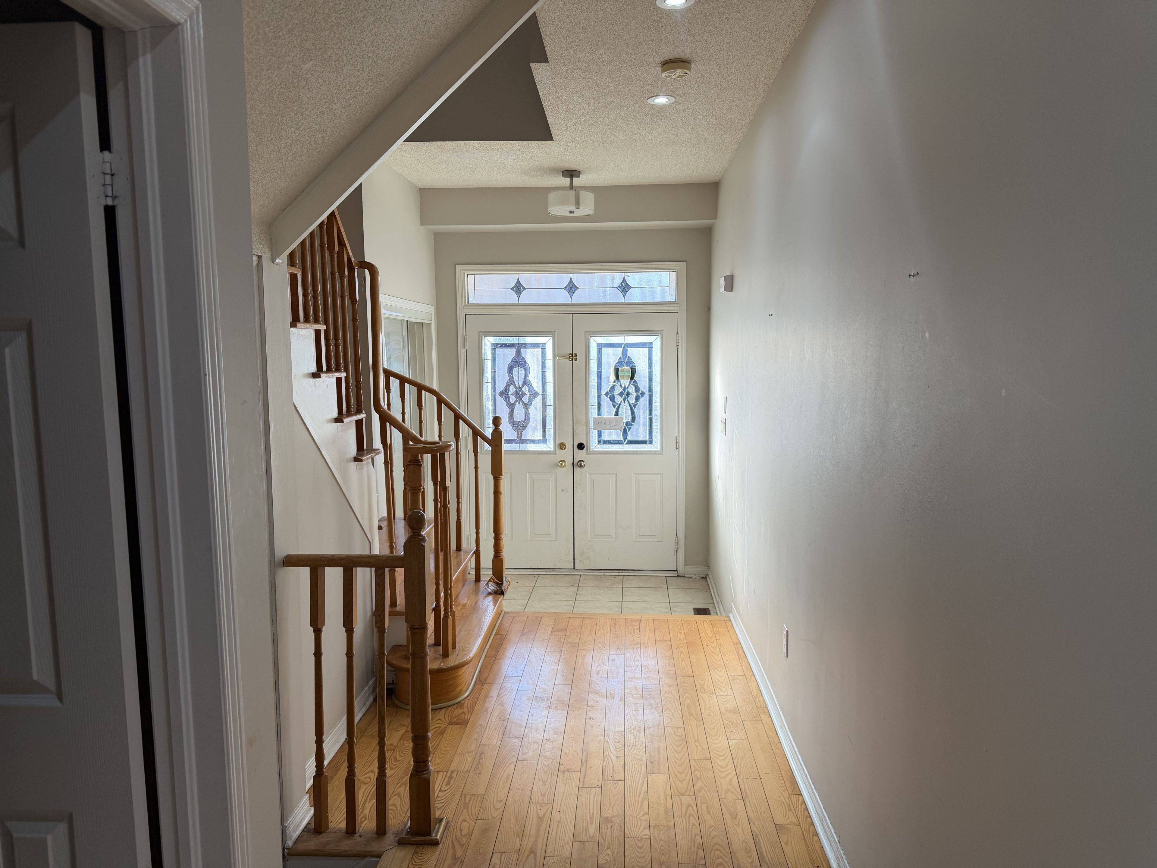 77 Maddybeth CRES, Brampton, ON L6Y 5R6