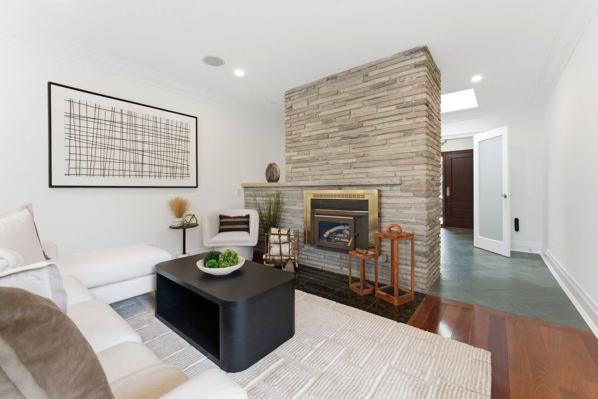 21 Princess Anne CRES, Toronto W08, ON M9A 2N9